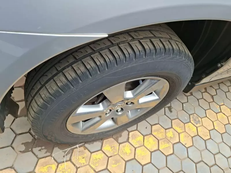 Toyota Harrier   - 2012