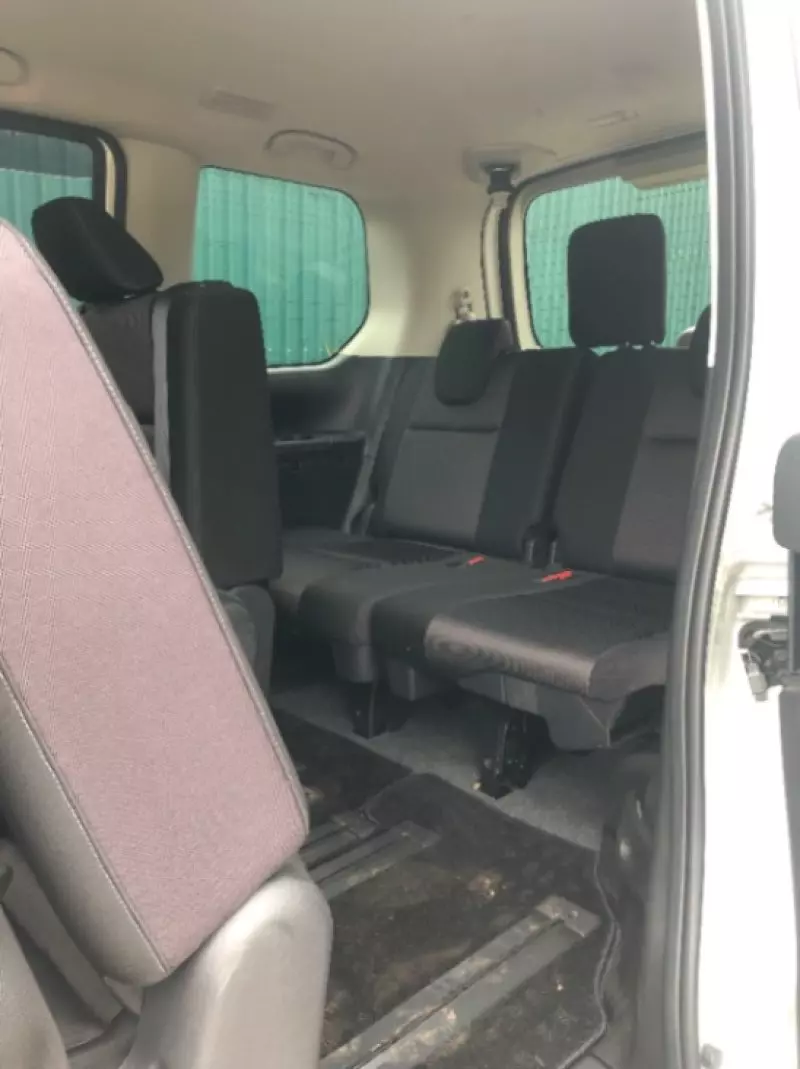 Nissan Serena Hybrid    - 2018