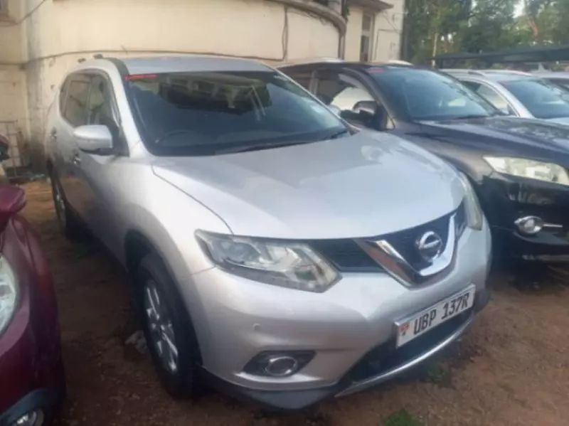Nissan X-Trail   - 2015