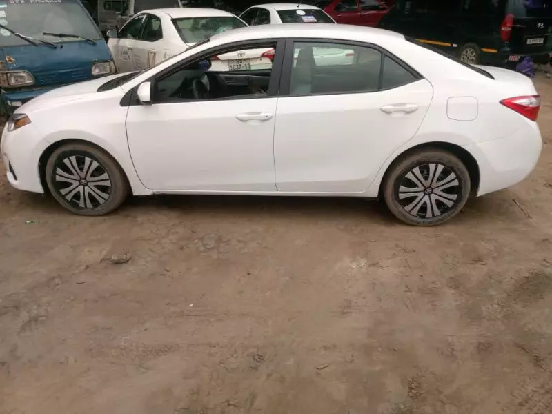 Toyota Corolla   - 2015
