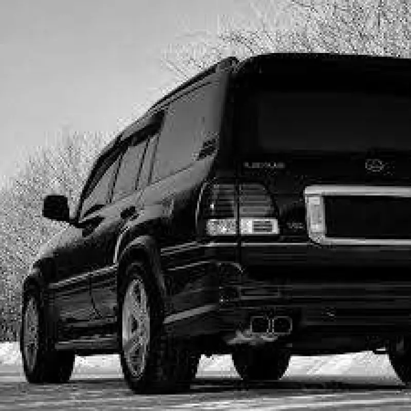 Lexus LX 470 - 2025