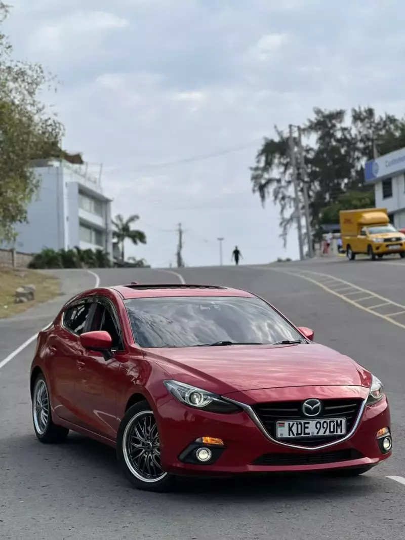 Mazda Axela    - 2014