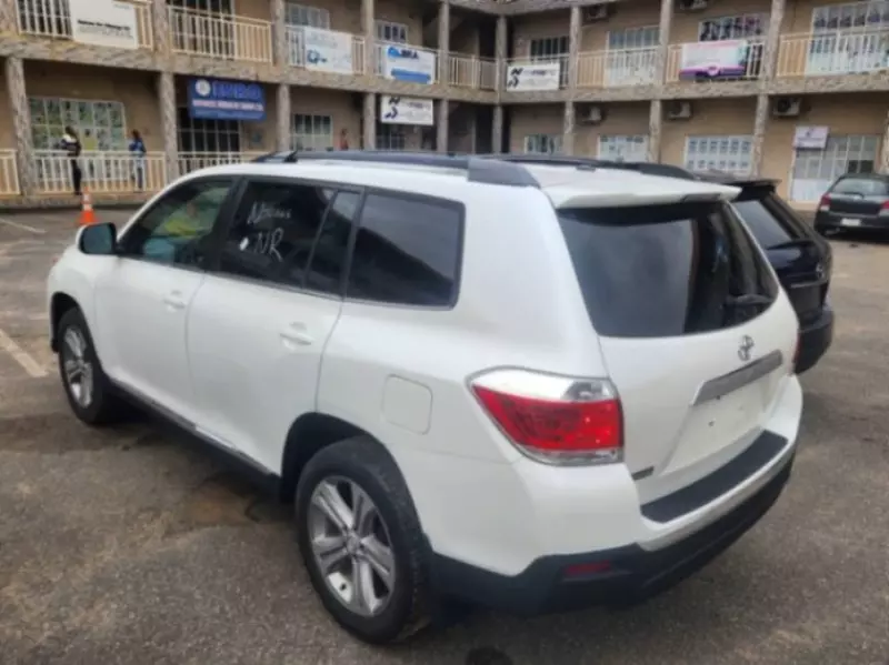 TOYOTA Highlander   - 2013