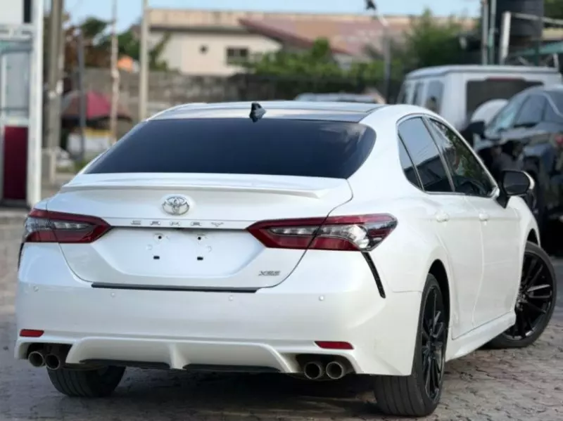 Toyota Camry   - 2022