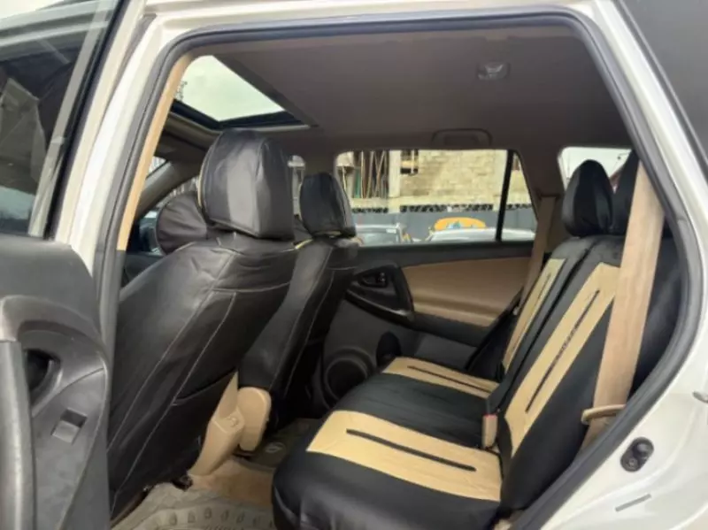 TOYOTA RAV 4 - 2012