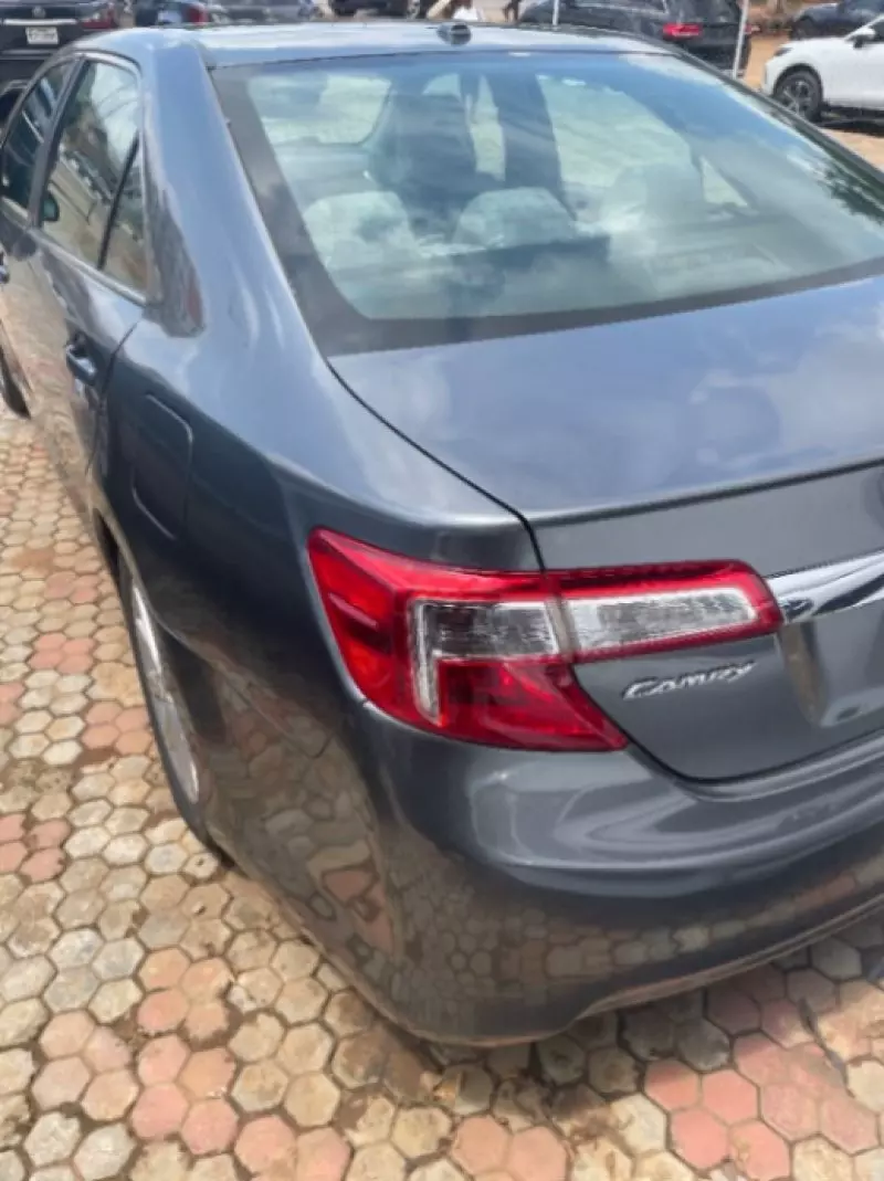 TOYOTA Camry   - 2012