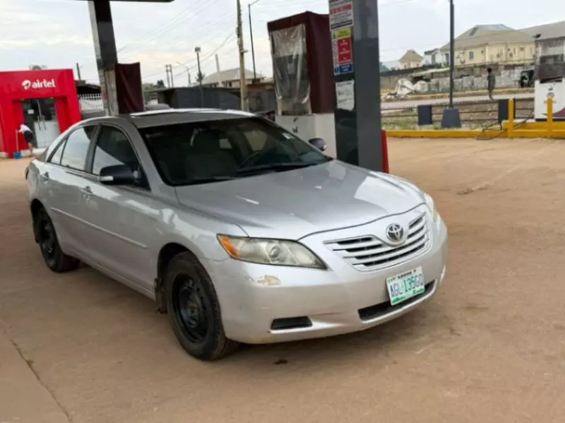 Toyota Camry - 2007