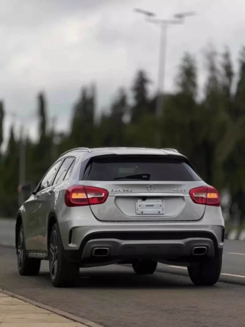 Mercedes-Benz GLA-Class   - 2016