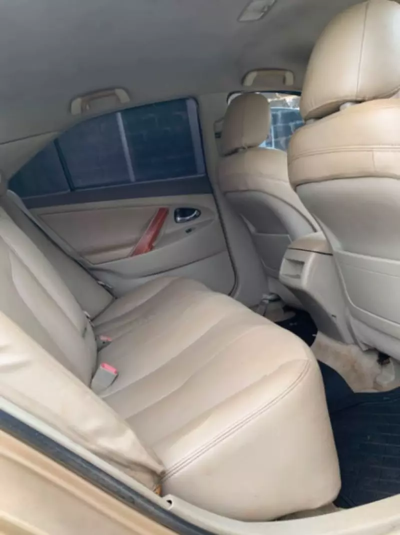 TOYOTA Camry - 2009