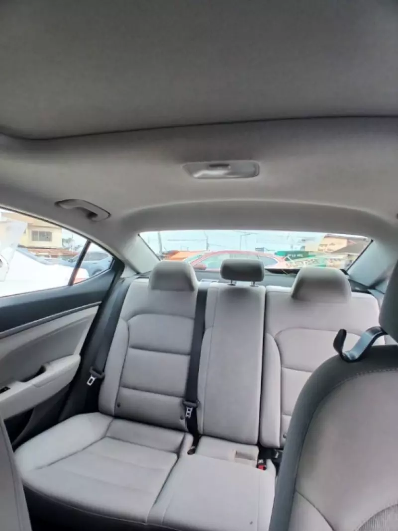 Hyundai Elantra - 2018