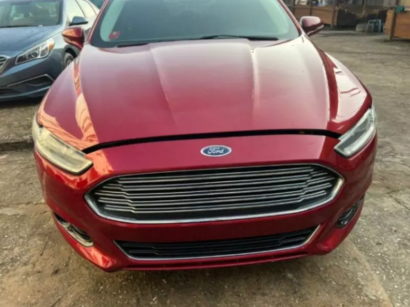 Ford Fusion   - 2016