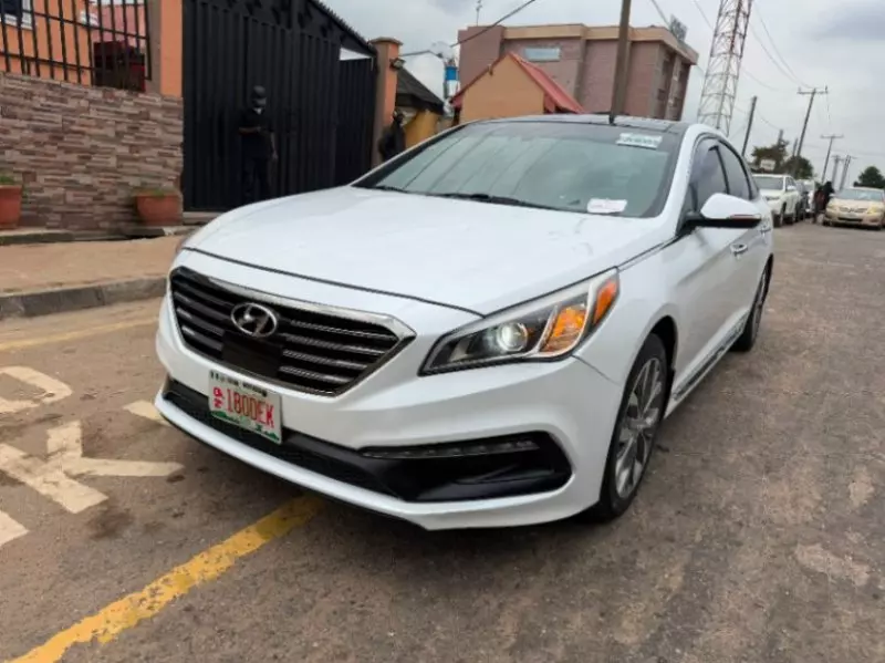 Hyundai Sonata   - 2015