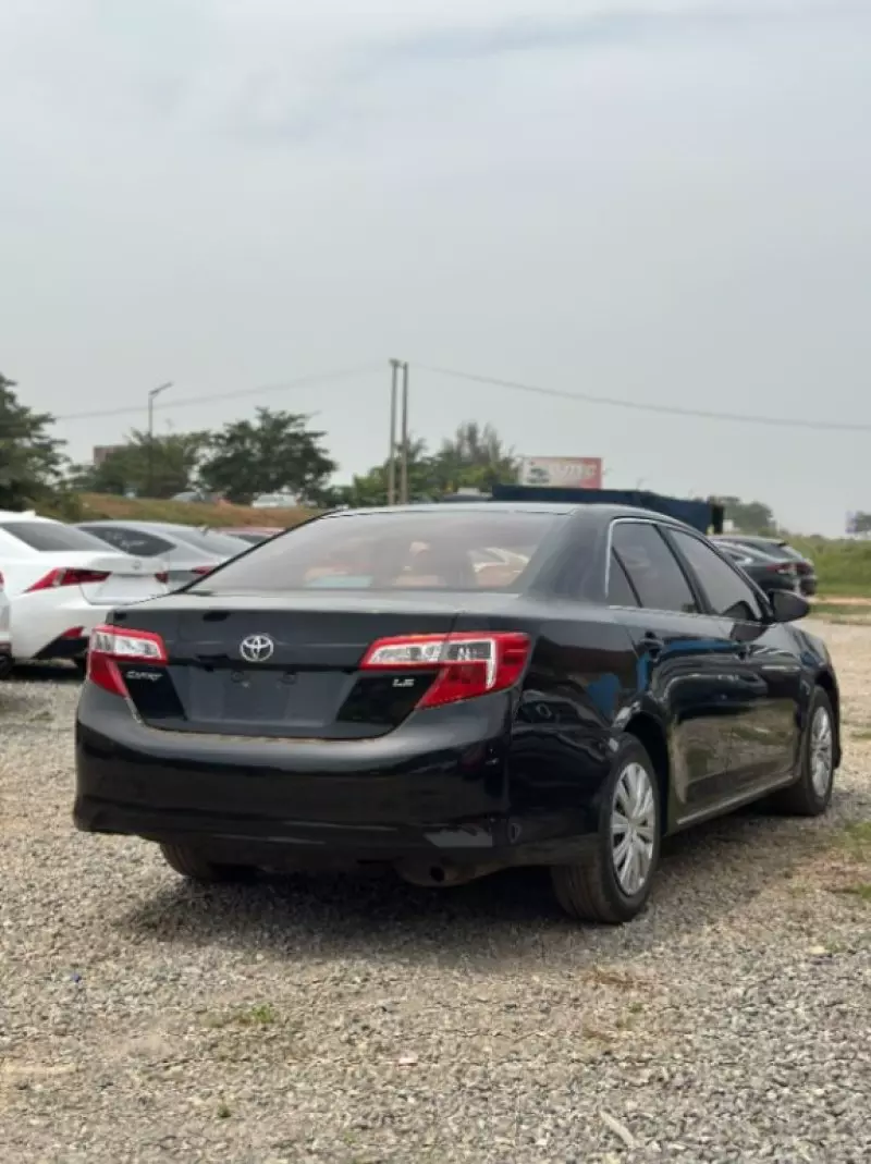 TOYOTA Camry   - 2012