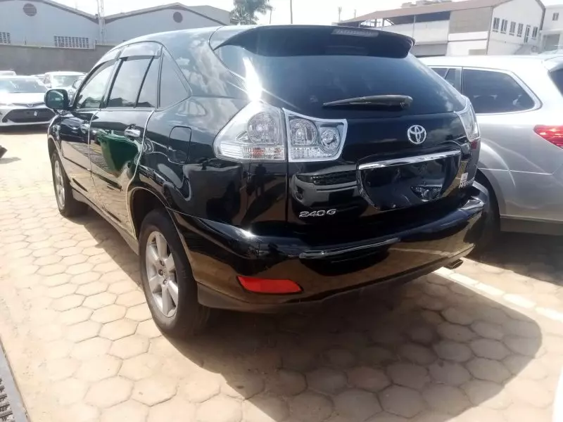 Toyota Harrier   - 2012