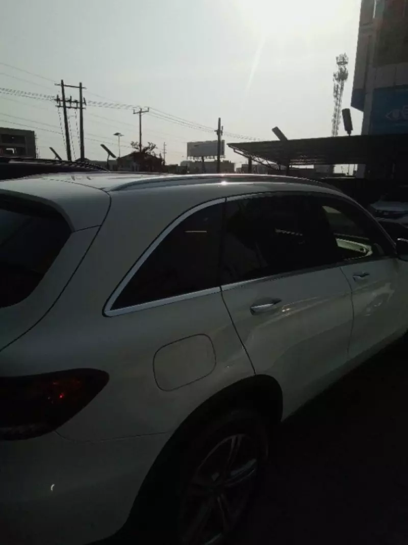 Mercedes-Benz GLC 300   - 2018