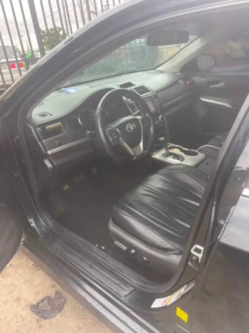 TOYOTA Camry   - 2012