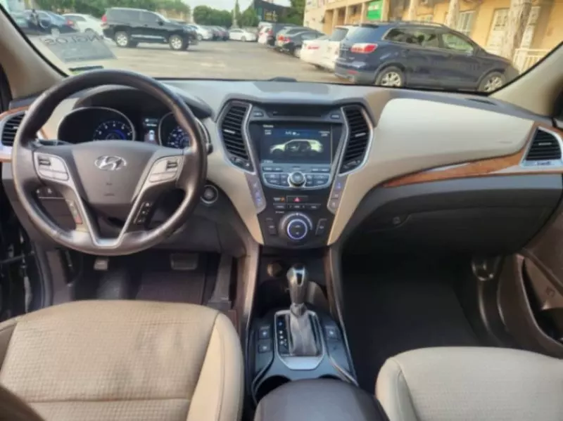 Hyundai Santa Fe   - 2014