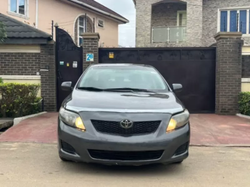 TOYOTA Corolla   - 2009