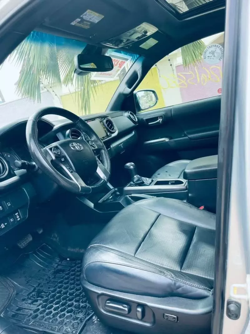 TOYOTA Tacoma   - 2022