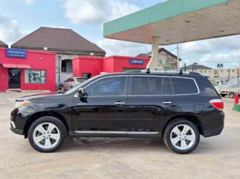 Toyota Highlander - 2011