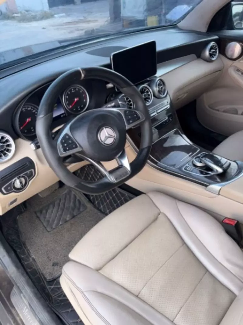Mercedes-Benz GLC 300 - 2017