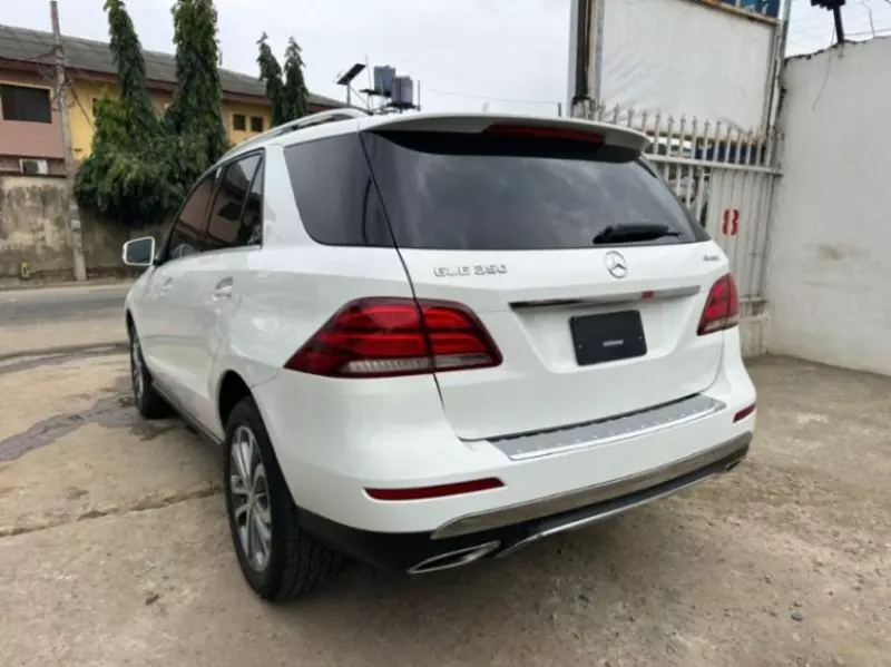 Mercedes-Benz GLE-Class   - 2017