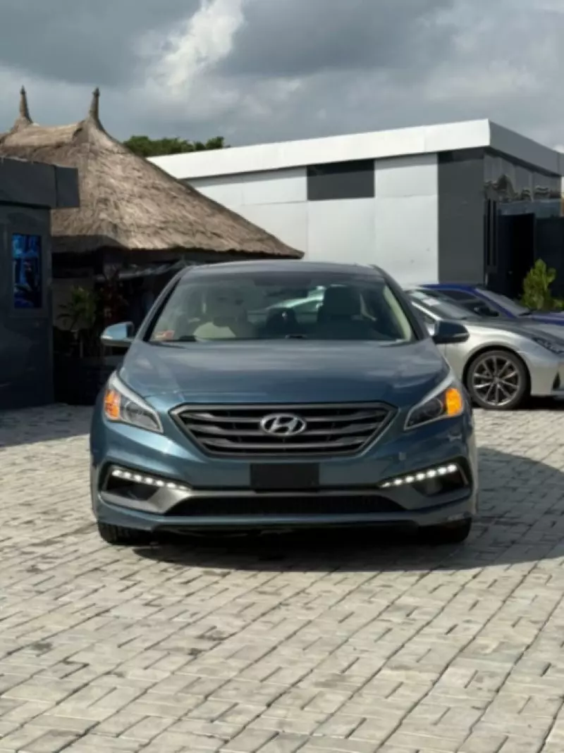 Hyundai Sonata   - 2017