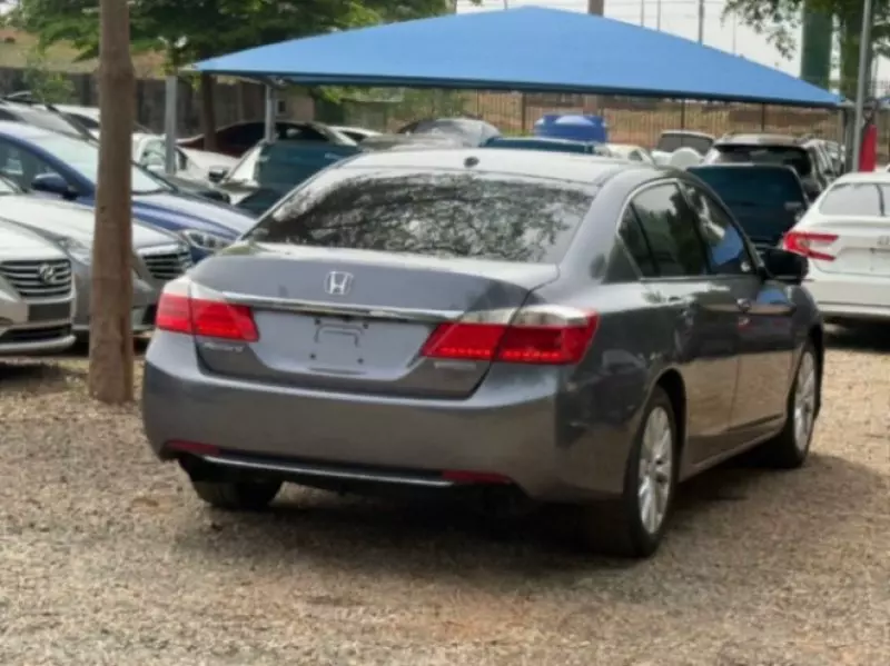 Honda Accord   - 2013