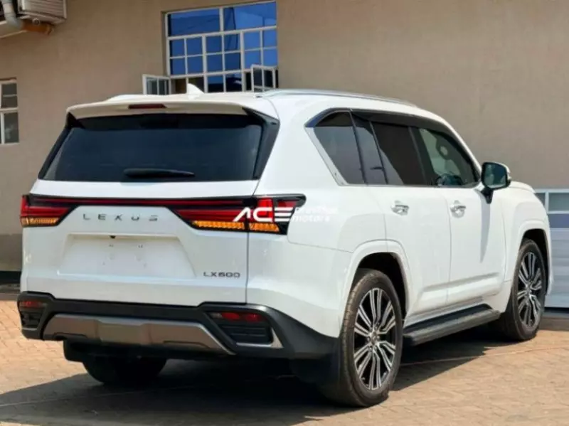 Lexus LX 600   - 2022