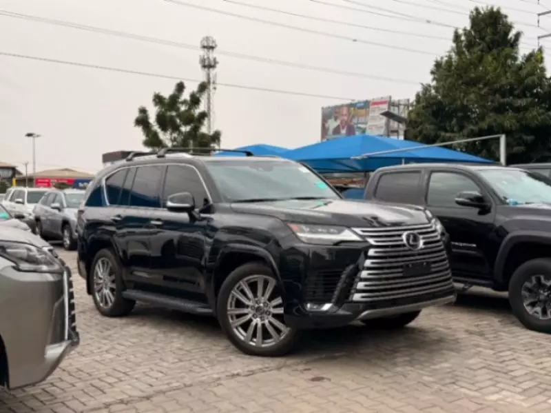 Lexus LX 600   - 2023