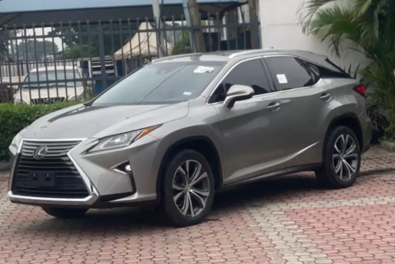Lexus RX   - 2017