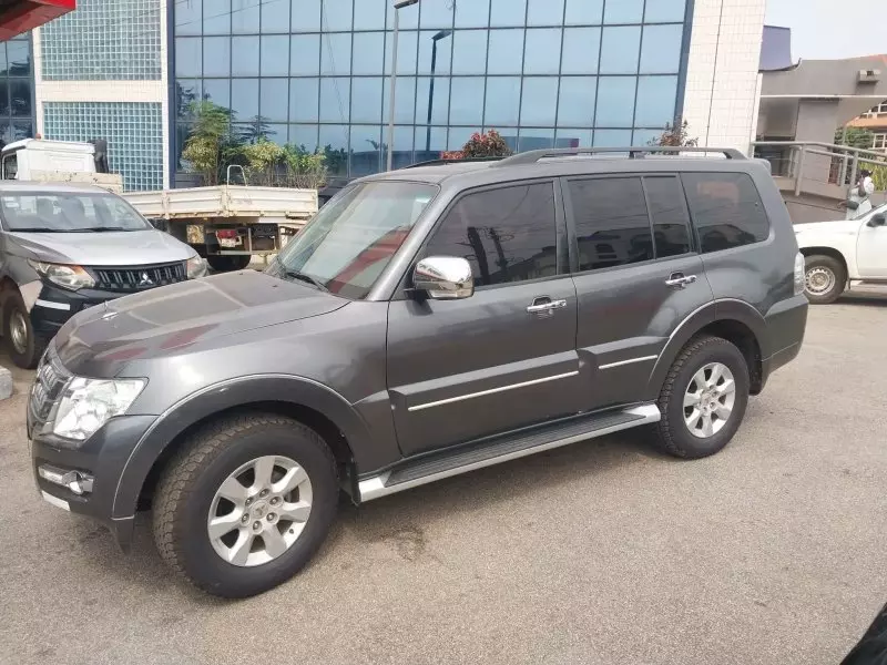 Mitsubishi Pajero - 2020