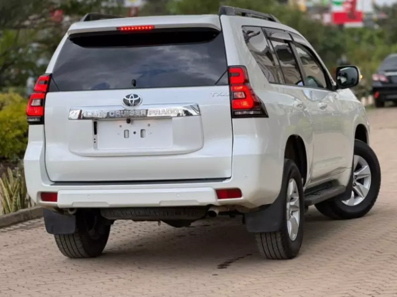 Toyota Landcruiser Prado   - 2019