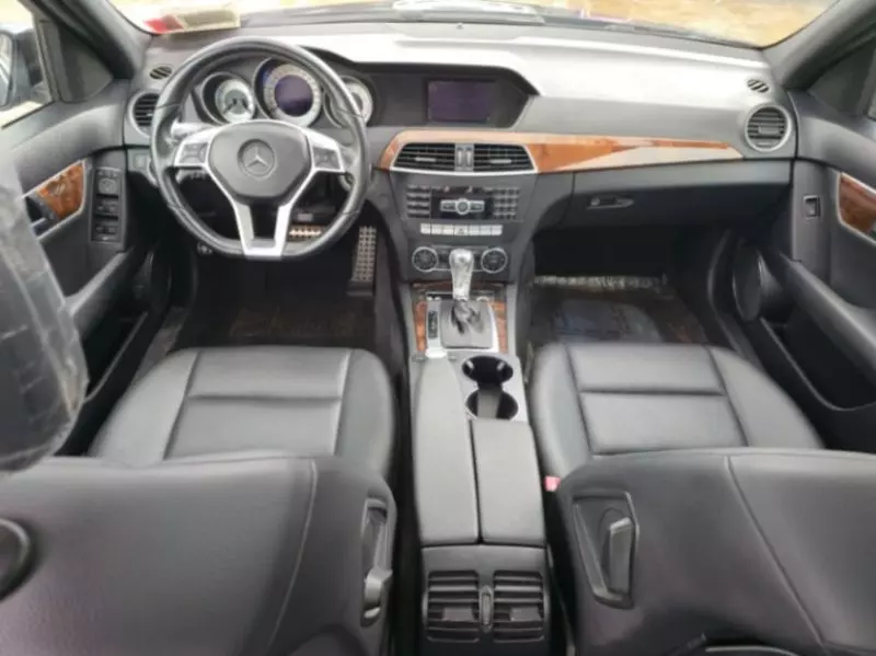 Mercedes-Benz C 300   - 2013