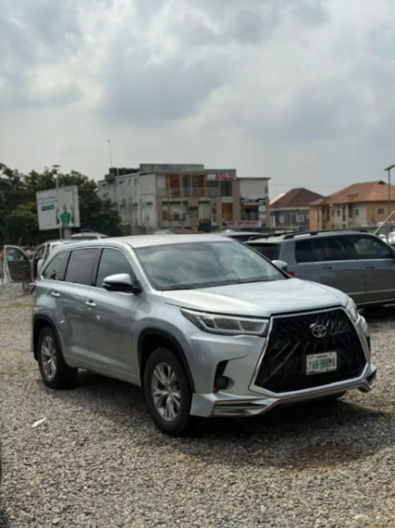 Toyota Highlander - 2015