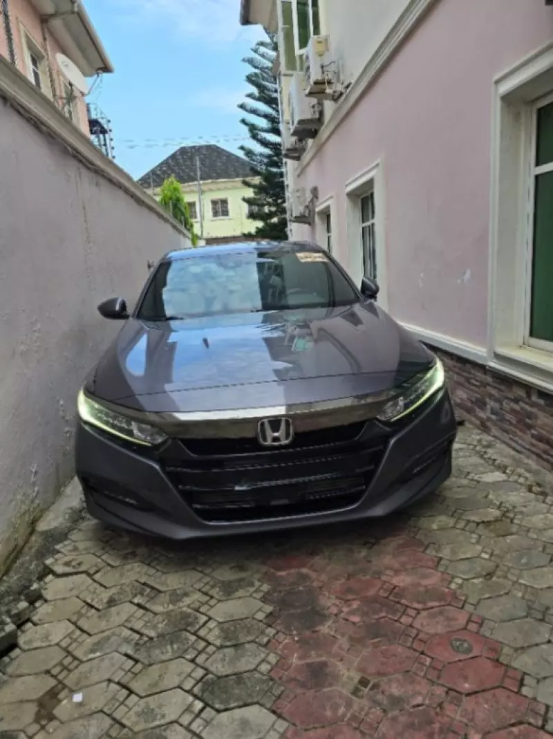 Honda Accord   - 2018