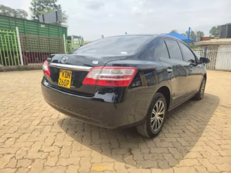 Toyota Premio    - 2016