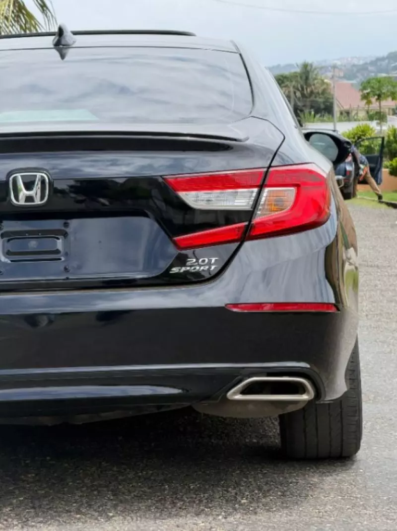 Honda Accord   - 2018