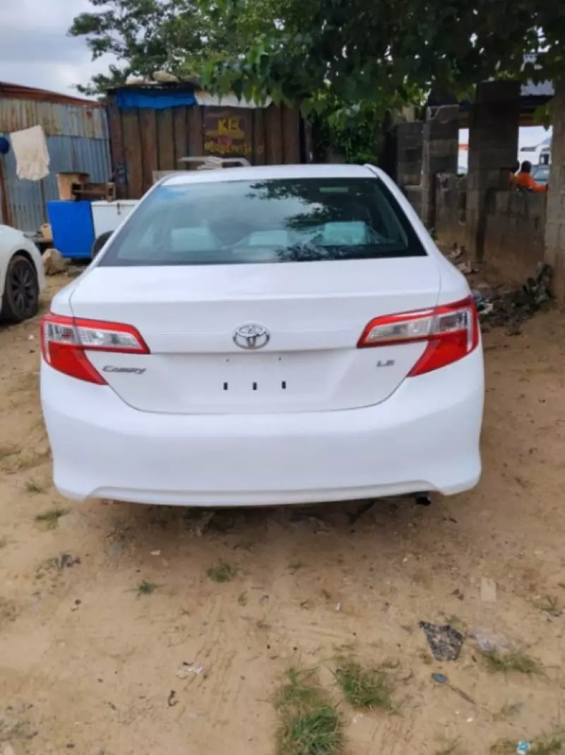 TOYOTA Camry   - 2012