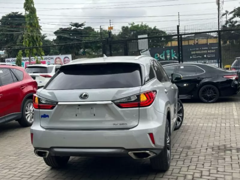 Lexus RX   - 2017