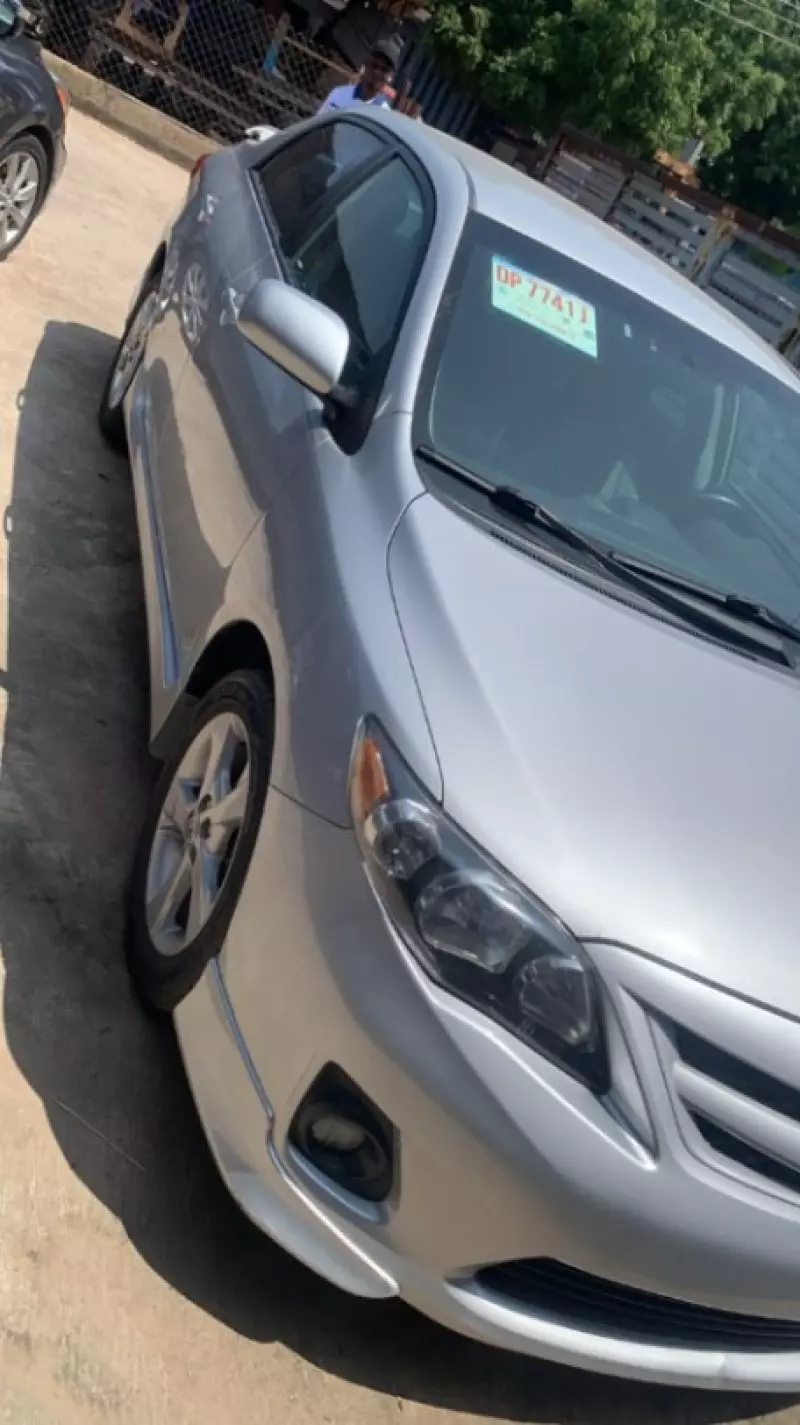 TOYOTA Corolla   - 2013