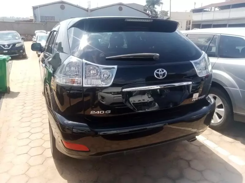 Toyota Harrier   - 2012