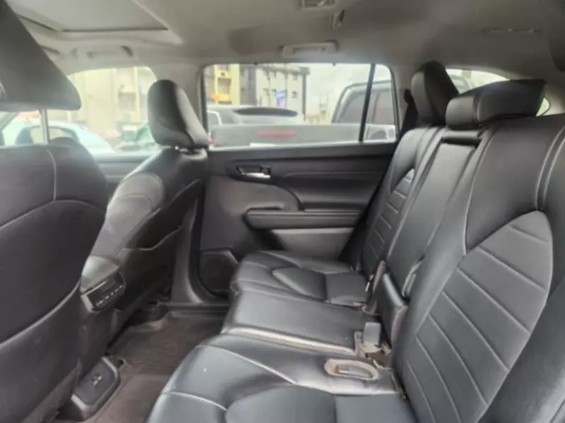 Toyota Highlander   - 2022