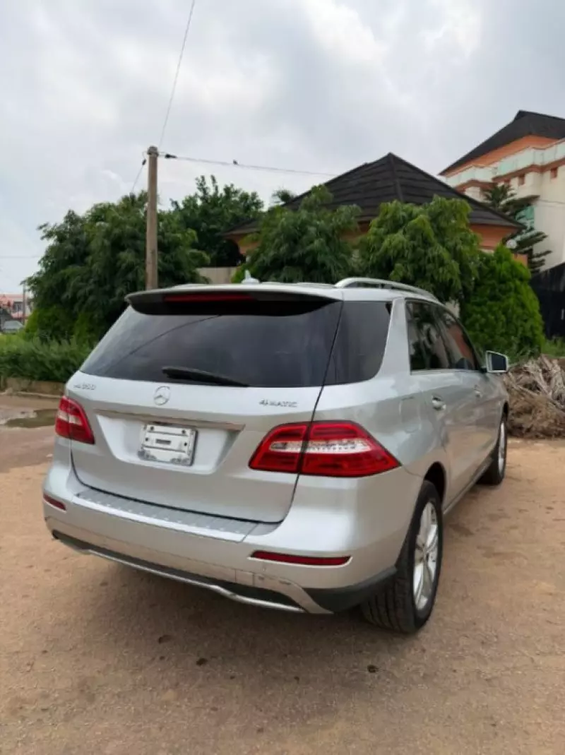 Mercedes-Benz ML 350   - 2012