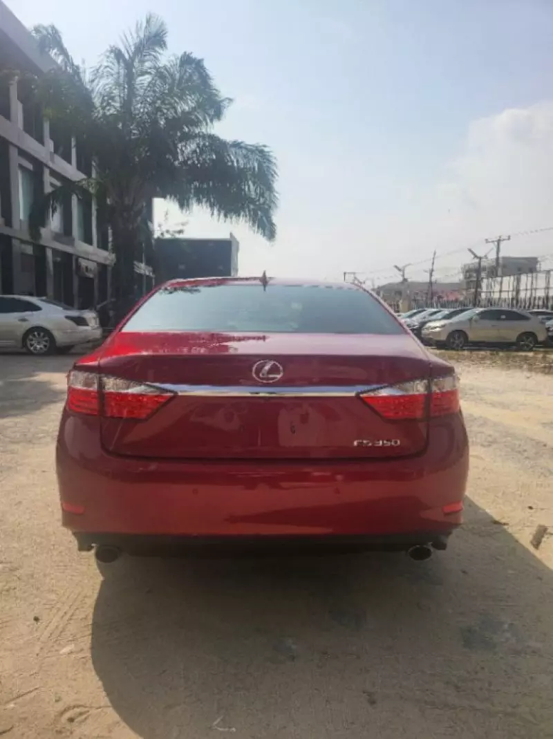 Lexus ES 350   - 2015