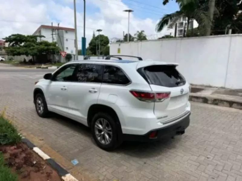 TOYOTA Highlander   - 2015