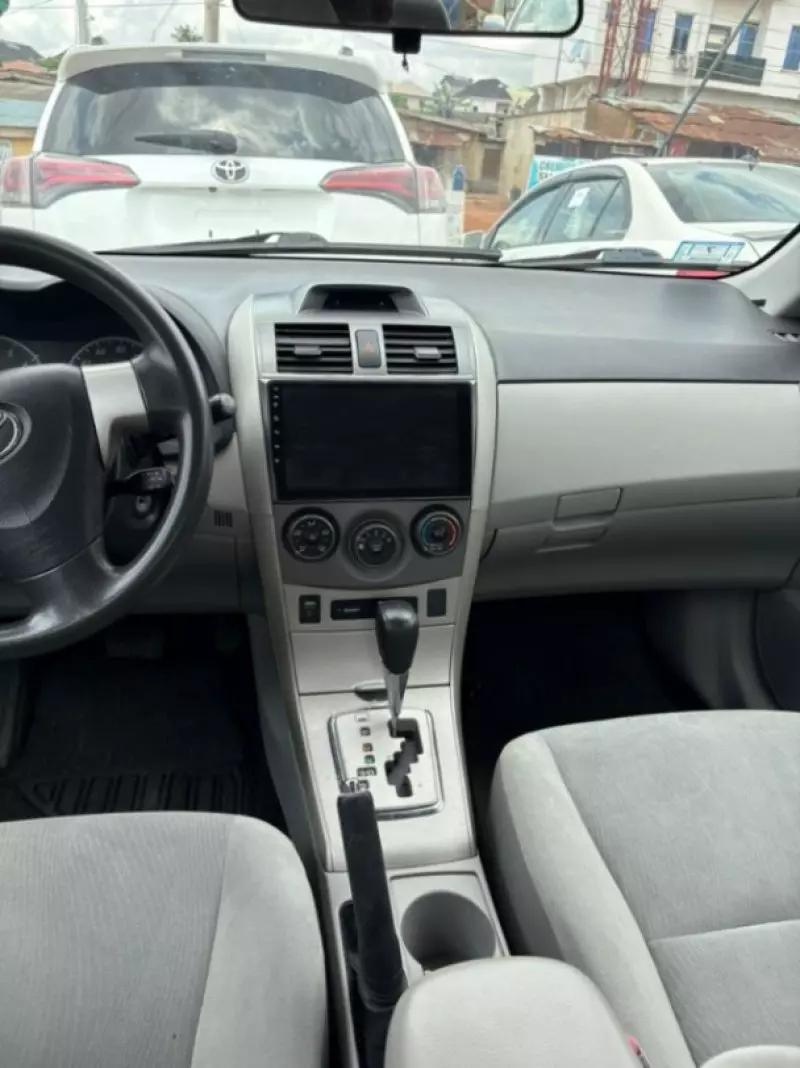 Toyota Corolla   - 2012