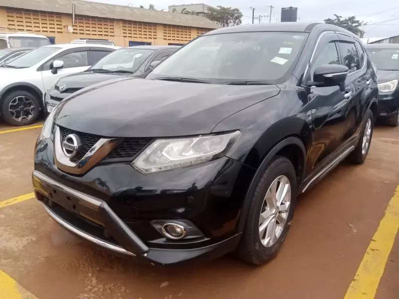Nissan X-Trail   - 2015