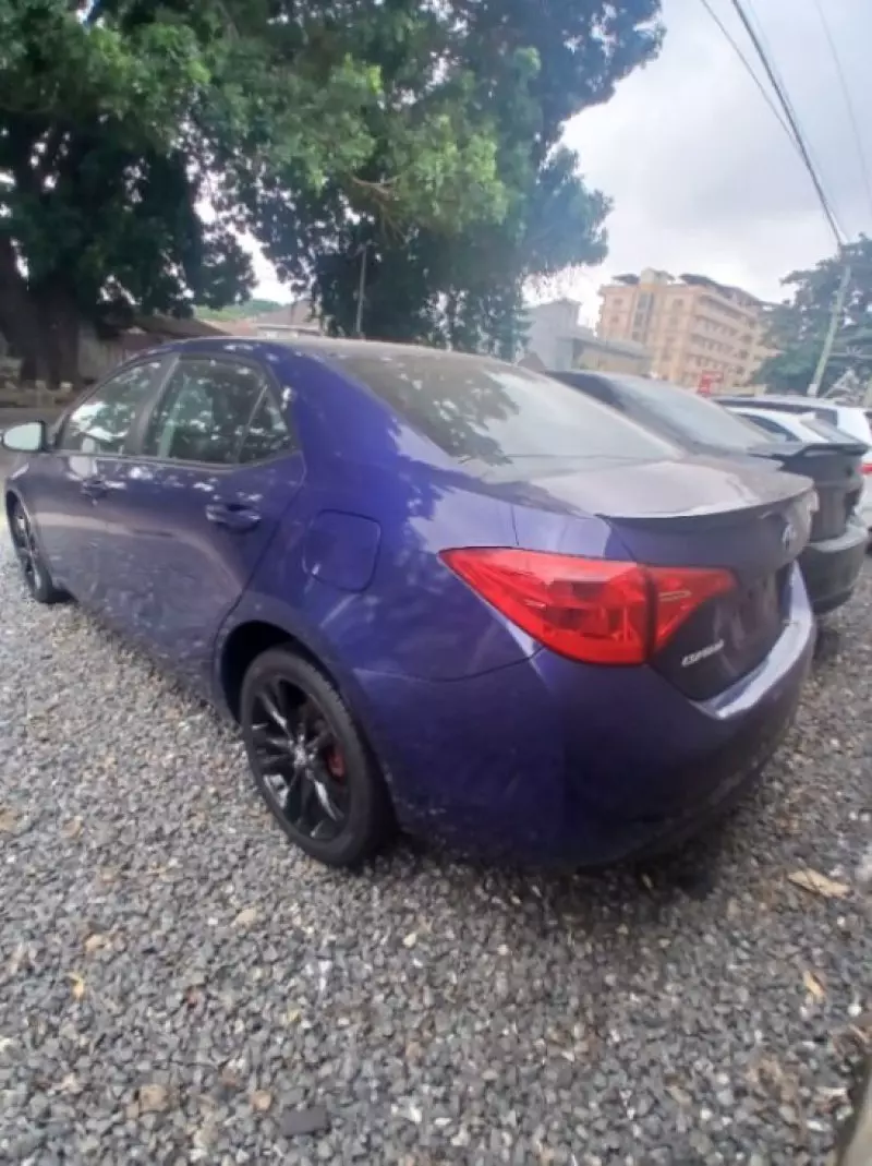 TOYOTA Corolla   - 2018