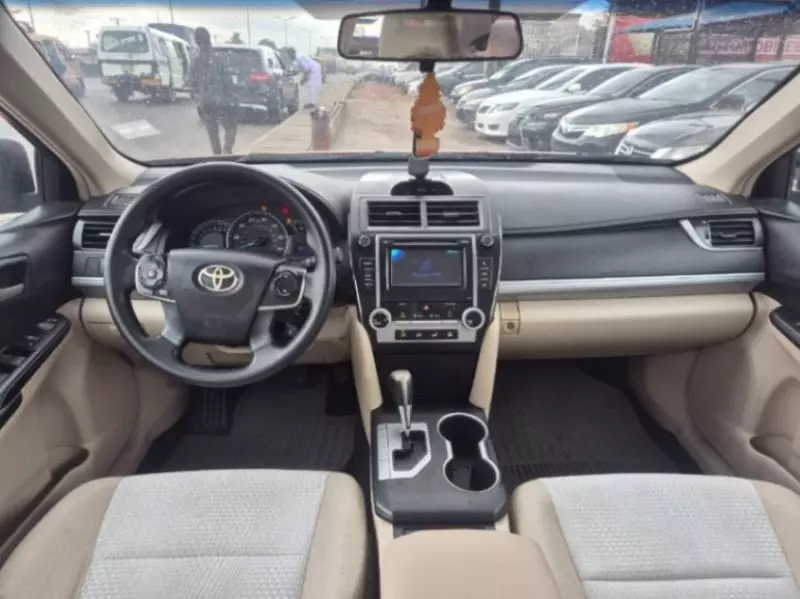 TOYOTA Camry   - 2012